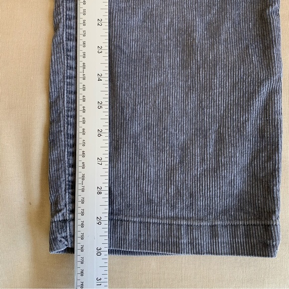Izod Corduroy Chino Pants Men 34x32 Gray Straight Leg Flat Front Casual Work - Picture 12 of 12